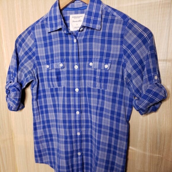 American Eagle Women's Thin Blue 3/4 Sleeve Button Down Shirt 2 - Picture 3 of 5